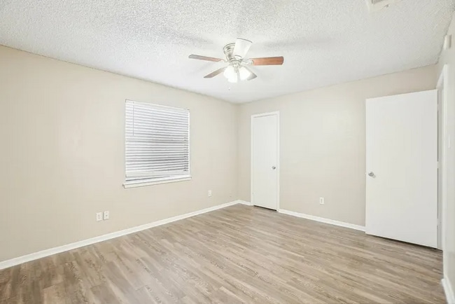 3008 Sappington Pl