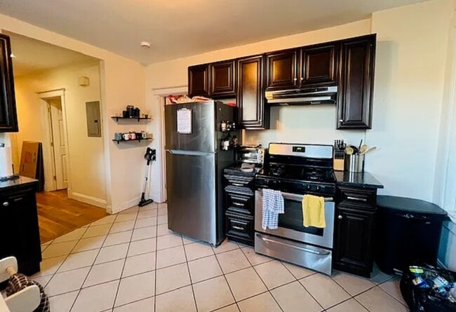 51 Calumet St, Unit 1 in Boston, MA - Foto de edificio - Building Photo