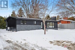 52 Glenridge Rd in Ottawa, ON - Building Photo