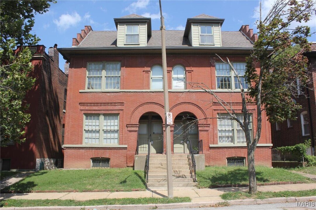 3643 Shenandoah Ave in St. Louis, MO - Building Photo