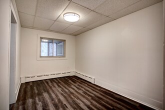 222 E Aurora St in Ironwood, MI - Building Photo - Building Photo