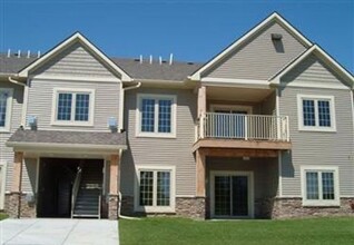 Brookside Condo in West Des Moines, IA - Foto de edificio - Building Photo