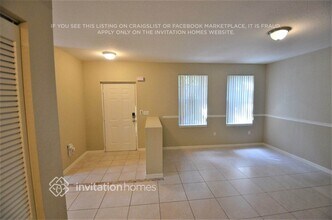 6554 W Sample Rd in Coral Springs, FL - Foto de edificio - Building Photo
