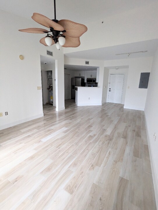 1805 N Flagler Dr in West Palm Beach, FL - Foto de edificio