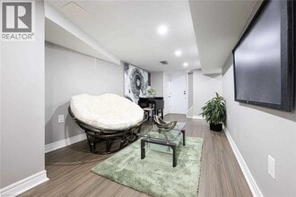 28 Lottridge St in Hamilton, ON - Building Photo - Building Photo