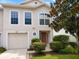 9917 Ashburn Lake Dr in Tampa, FL - Building Photo