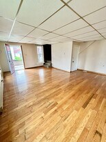 125-127 Maple St in Howard, PA - Building Photo