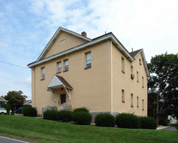 615 Summit St Apartments