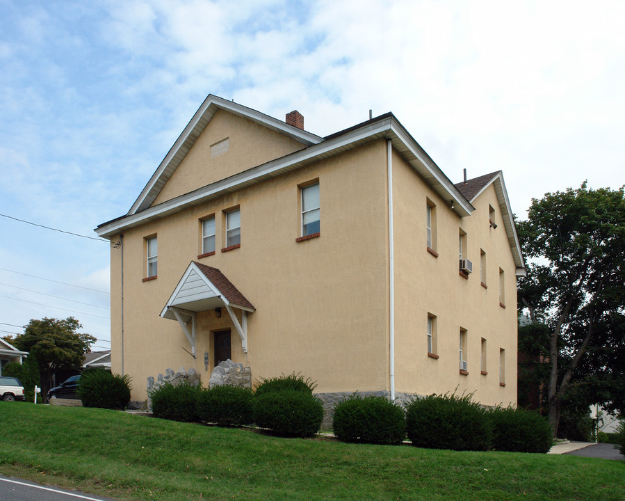 615 Summit St in King of Prussia, PA - Building Photo