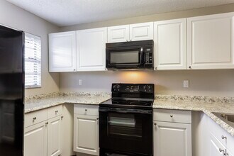 8341 Fairway Rd in Sunrise, FL - Building Photo - Building Photo