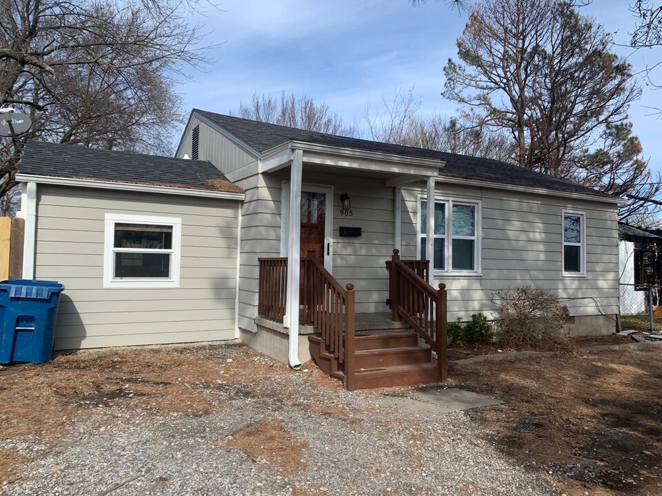 905 E Polk Ave in Mcalester, OK - Building Photo