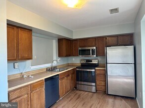 14781 London Ln in Bowie, MD - Building Photo - Building Photo