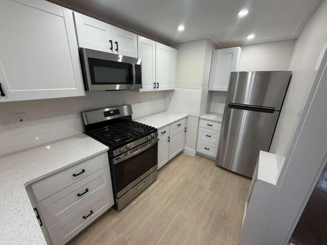 676 Park Ave in East Orange, NJ - Building Photo - Building Photo