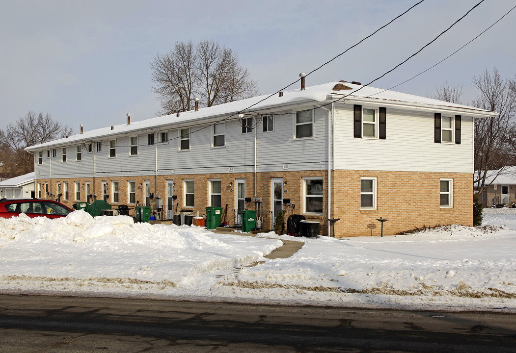 504 1st St S in Buffalo, MN - Foto de edificio