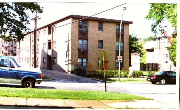 Chase Manor in Chicago, IL - Foto de edificio