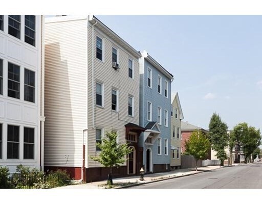 367 Maverick St-Unit -2 in Boston, MA - Foto de edificio