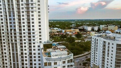 1780 Polk St in Hollywood, FL - Foto de edificio - Building Photo