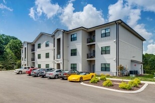 The Reserve at Raintree in Knoxville, TN - Building Photo