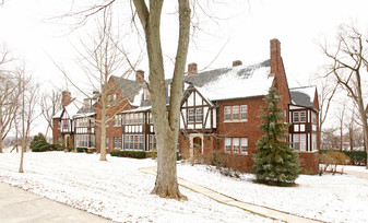 Hildene Manor Apartments