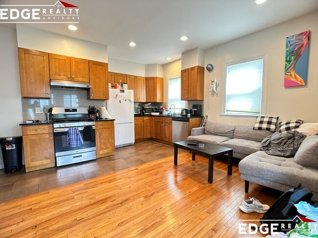 44 Newcastle Rd in Boston, MA - Building Photo - Building Photo
