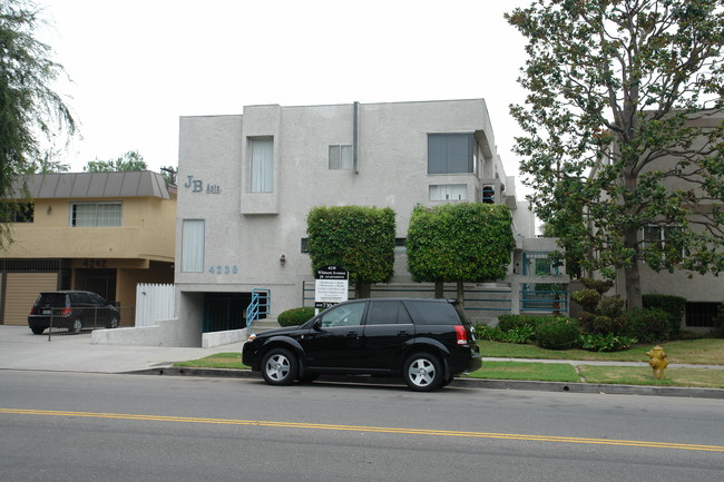 JB Apartments in North Hollywood, CA - Building Photo - Building Photo