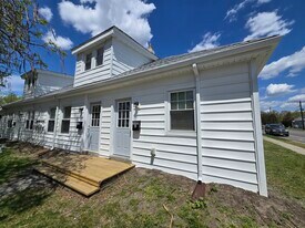 800 N Grove Ave, Unit A in West Deptford, NJ - Building Photo