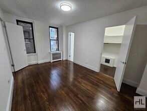 EAST 46 STREET in New York, NY - Foto de edificio - Building Photo