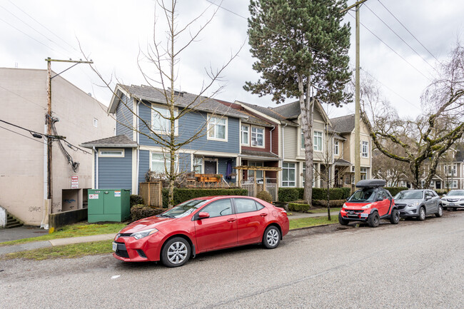 3550-3580 Windsor St in Vancouver, BC - Building Photo - Building Photo