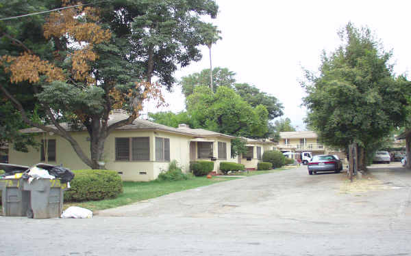 729-737 E Sacramento St in Altadena, CA - Building Photo