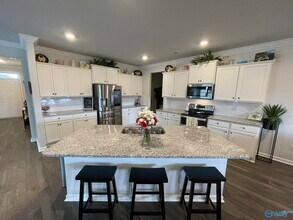 7011 Nearpath Dr NW in Huntsville, AL - Building Photo - Building Photo