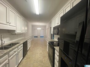 681 Treymoor Lake Cir in Alabaster, AL - Building Photo - Building Photo