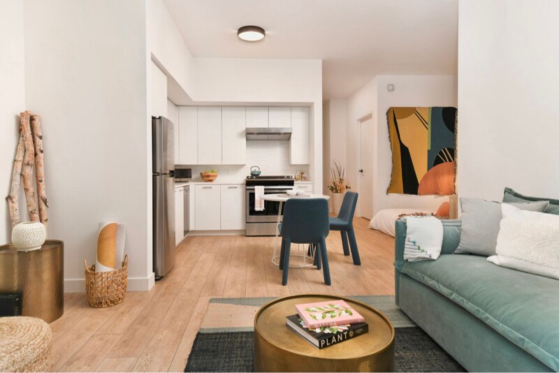 855 W Madison St in Chicago, IL - Foto de edificio