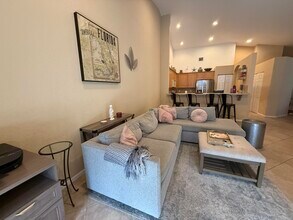 328 W Coral Trace Cir in Delray Beach, FL - Building Photo - Building Photo