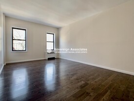 4700 Broadway in New York, NY - Foto de edificio - Floor Plan