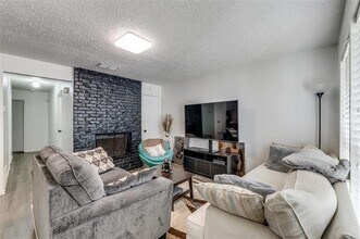 519 Gibbins Ct in Arlington, TX - Building Photo - Building Photo