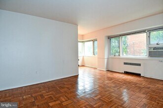 2720 Wisconsin Ave NW in Washington, DC - Building Photo - Building Photo