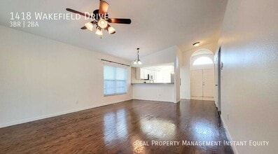1418 Wakefield Dr in Brandon, FL - Building Photo - Building Photo