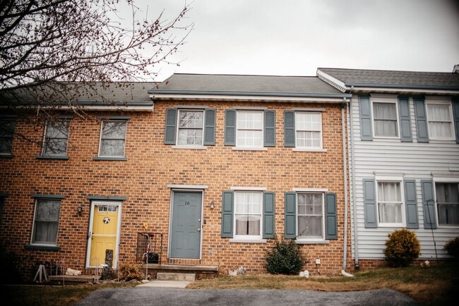 property at 16 Cranfield Ct