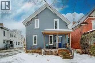 52 Chapel St in Kitchener, ON - Building Photo - Building Photo