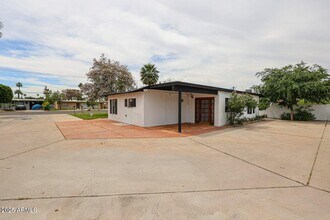 2314 E Osborn Rd in Phoenix, AZ - Building Photo - Building Photo