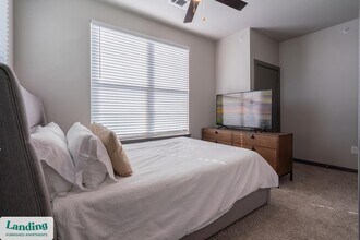 1415 N Main Ave, Unit 1449 in San Antonio, TX - Foto de edificio - Building Photo