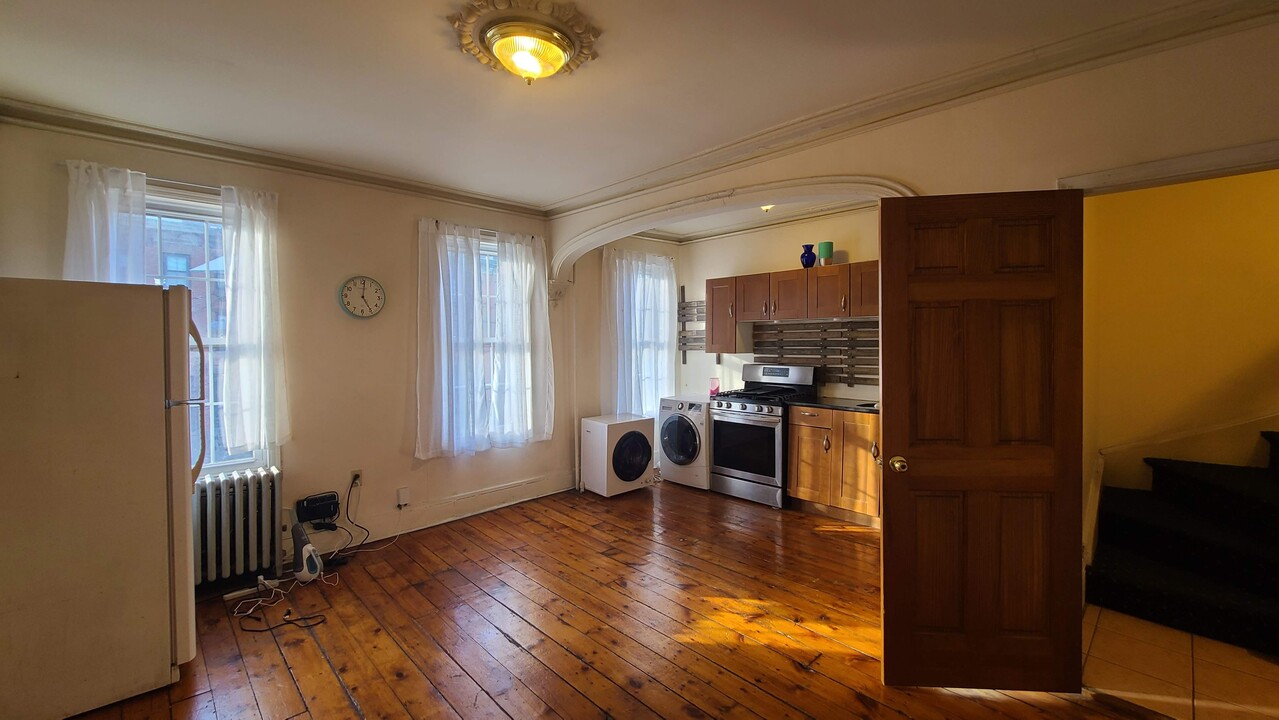 518 Manila Ave in Jersey City, NJ - Building Photo