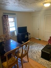 2 Shepherd Ave, Unit 2 in Boston, MA - Foto de edificio - Building Photo