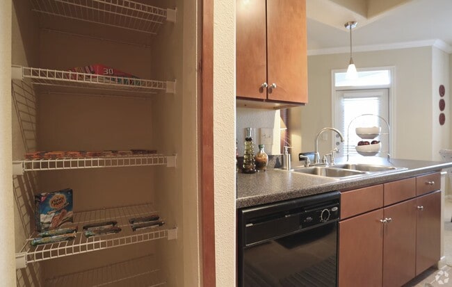 12917 Schroeder Rd in Houston, TX - Building Photo - Building Photo