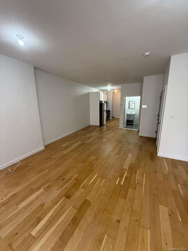 2807 Third Ave in Bronx, NY - Building Photo - Building Photo