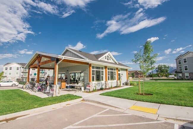 600 W 400 S in Springville, UT - Foto de edificio - Building Photo