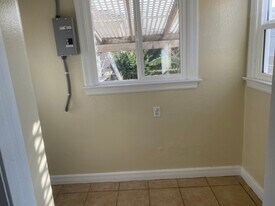 508 W Holly Ave in El Segundo, CA - Building Photo