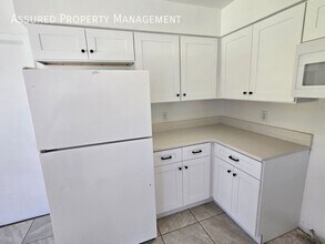 1086 Mayflower Ave in Deltona, FL - Building Photo - Building Photo