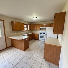 1589 Crystalline Dr SE in Caledonia, MI - Building Photo - Building Photo