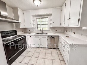 3029 W 74th St in Prairie Village, KS - Building Photo - Building Photo